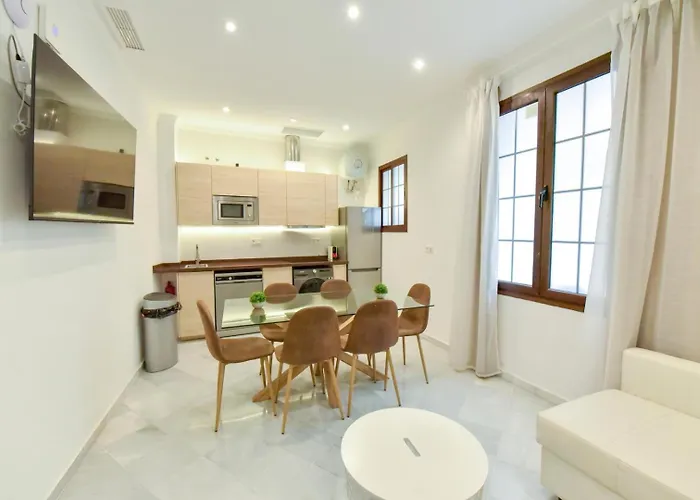 New! Modern Apartment In Central Neighborhood