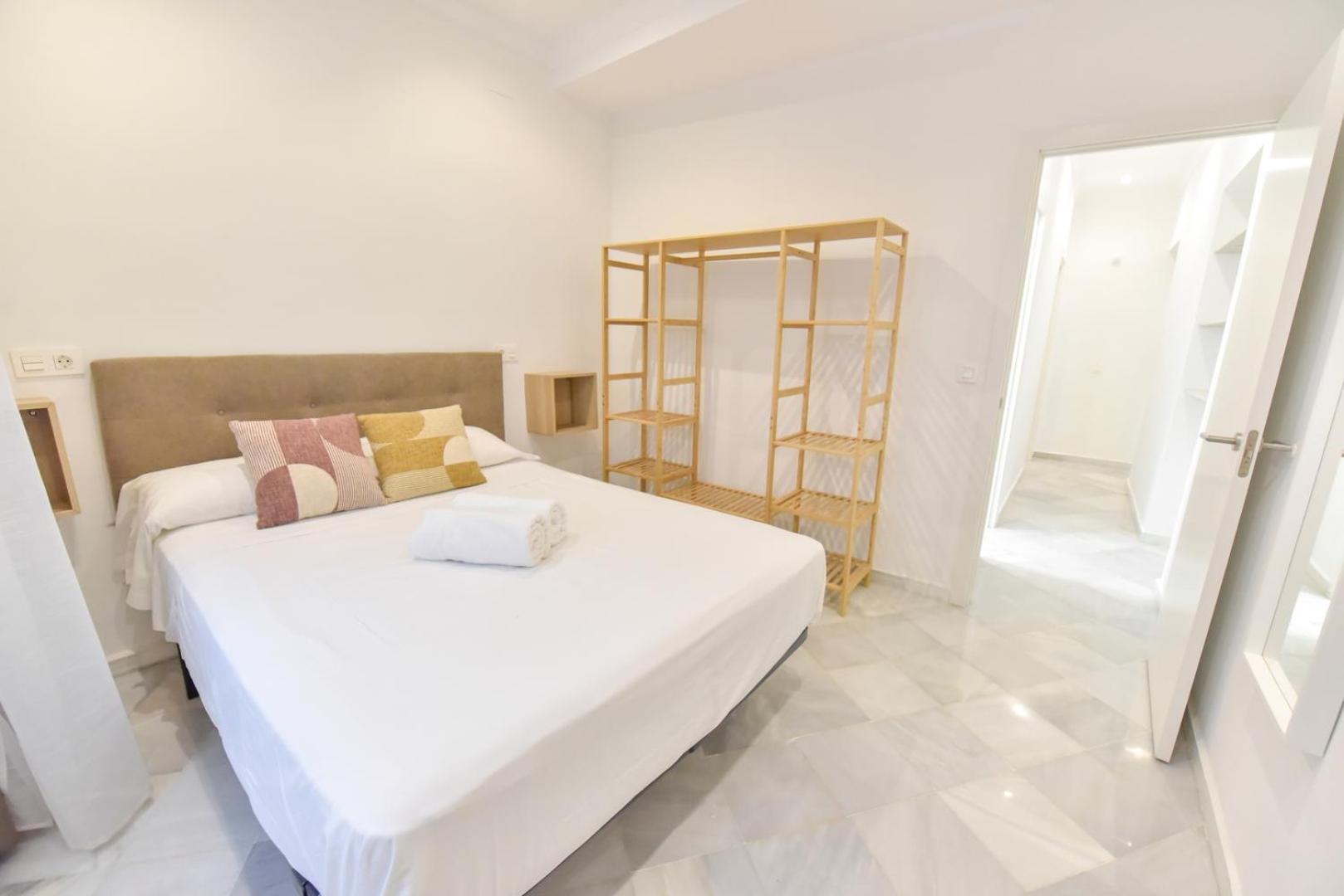 New! Modern In Neighborhood Seville