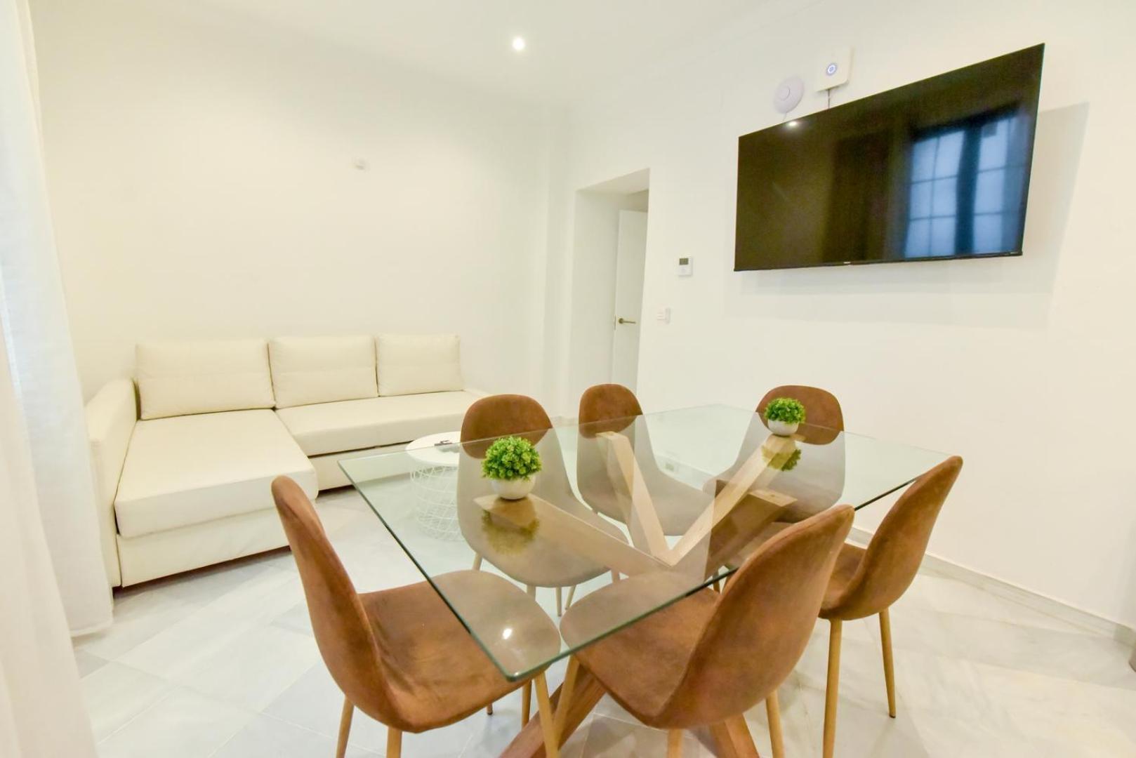 New! Modern In Neighborhood Apartment Seville