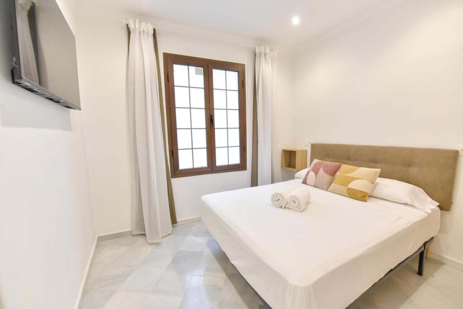 New! Modern In Neighborhood * Seville