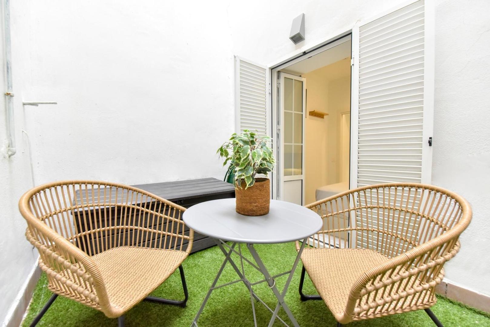 New! Modern In Neighborhood